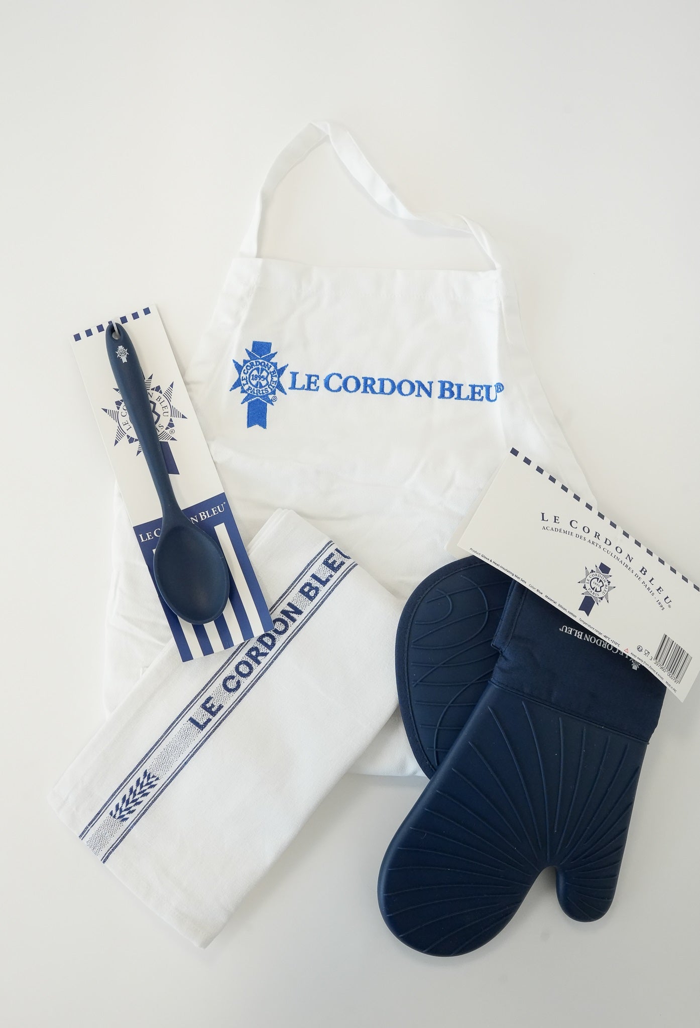 Kitchen Gift Set - Silicone Spoon, Glove, Mat, Tea Towel & Apron